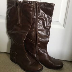brown riding boots